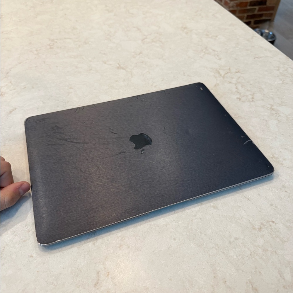 MacBook Air 13” (2020, Intel) - 16GB RAM